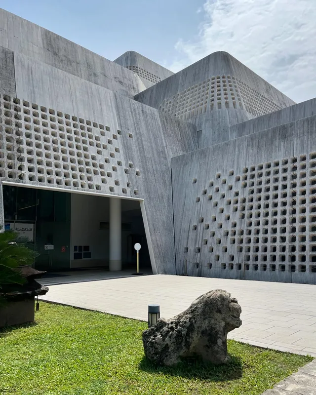 Okinawa Prefectural Museum - a gem of the brutalist architecture.  #brutalism #brutalistarchitecture #okinawamuseum #oki