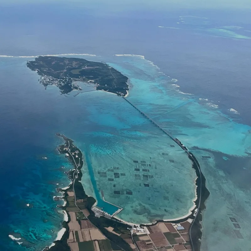Ikema bridge (length of 1,425m) connects the mainland Miyakojima and Ikemajima. #miyakojima #miyakoisland #ikemajima #ik