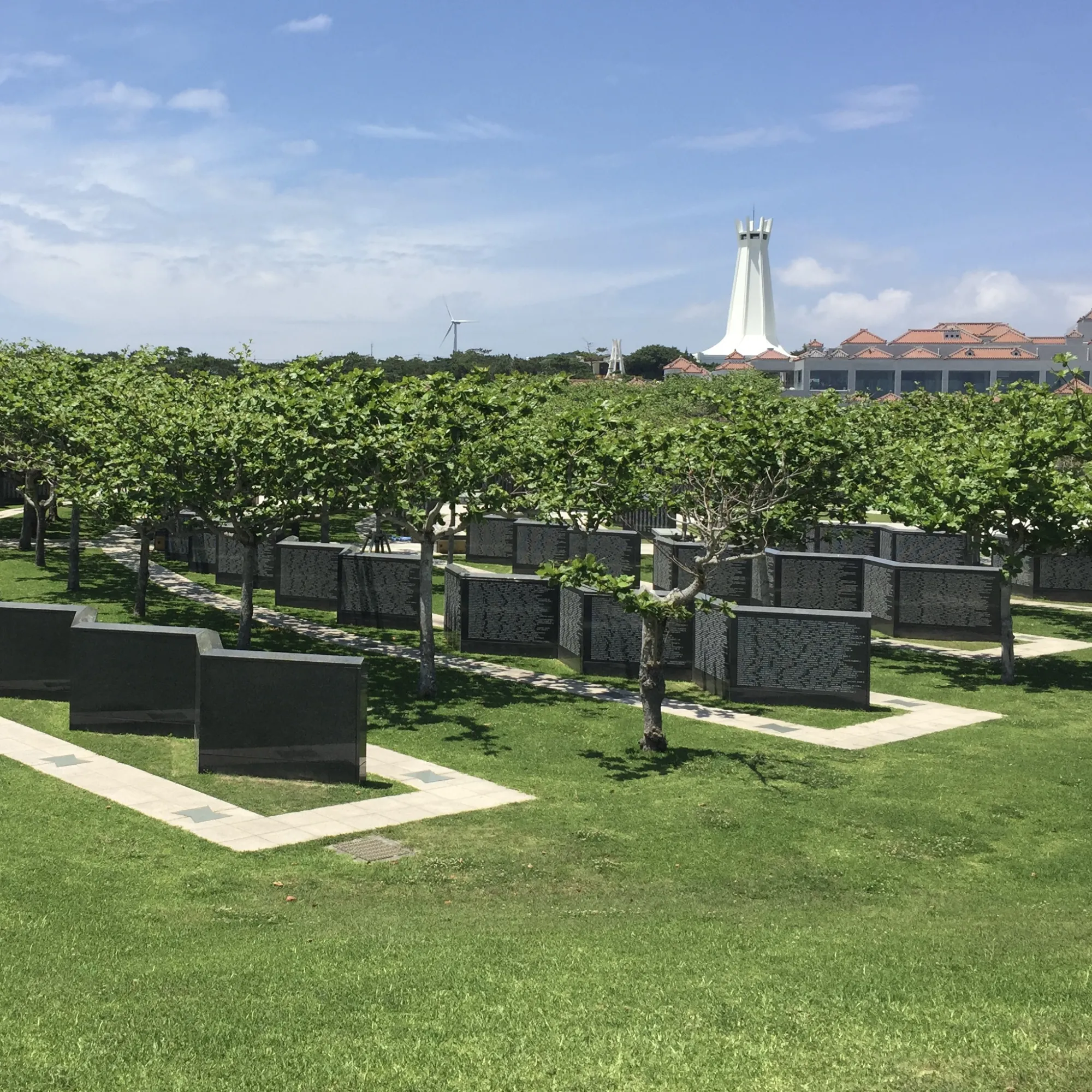 Mírový park a památníky z druhé světové války